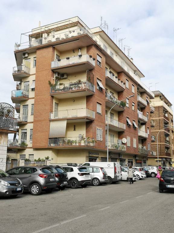 Appartamento in vendita a Roma, 3 locali, zona Zona: 11 . Centocelle, Alessandrino, Collatino, Prenestina, Villa Giordani, prezzo € 279.000 | CambioCasa.it
