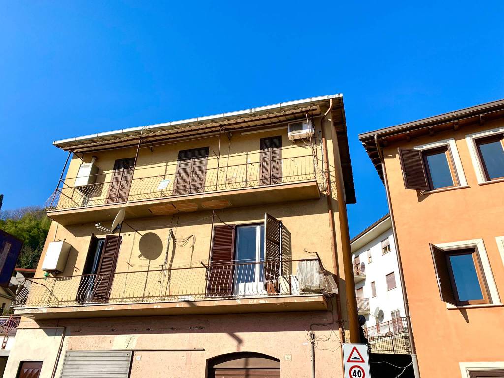 Appartamento in vendita a Genazzano, 3 locali, prezzo € 67.000 | CambioCasa.it