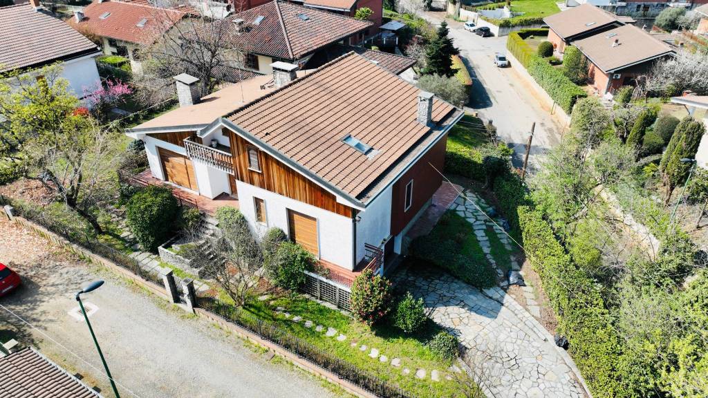 Villa in vendita a Rivalta di Torino, 8 locali, prezzo € 450.000 | PortaleAgenzieImmobiliari.it