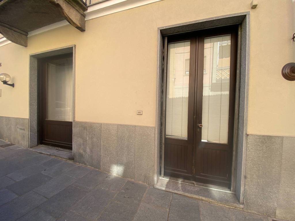 Negozio / Locale in affitto a Chieri, 2 locali, prezzo € 650 | PortaleAgenzieImmobiliari.it