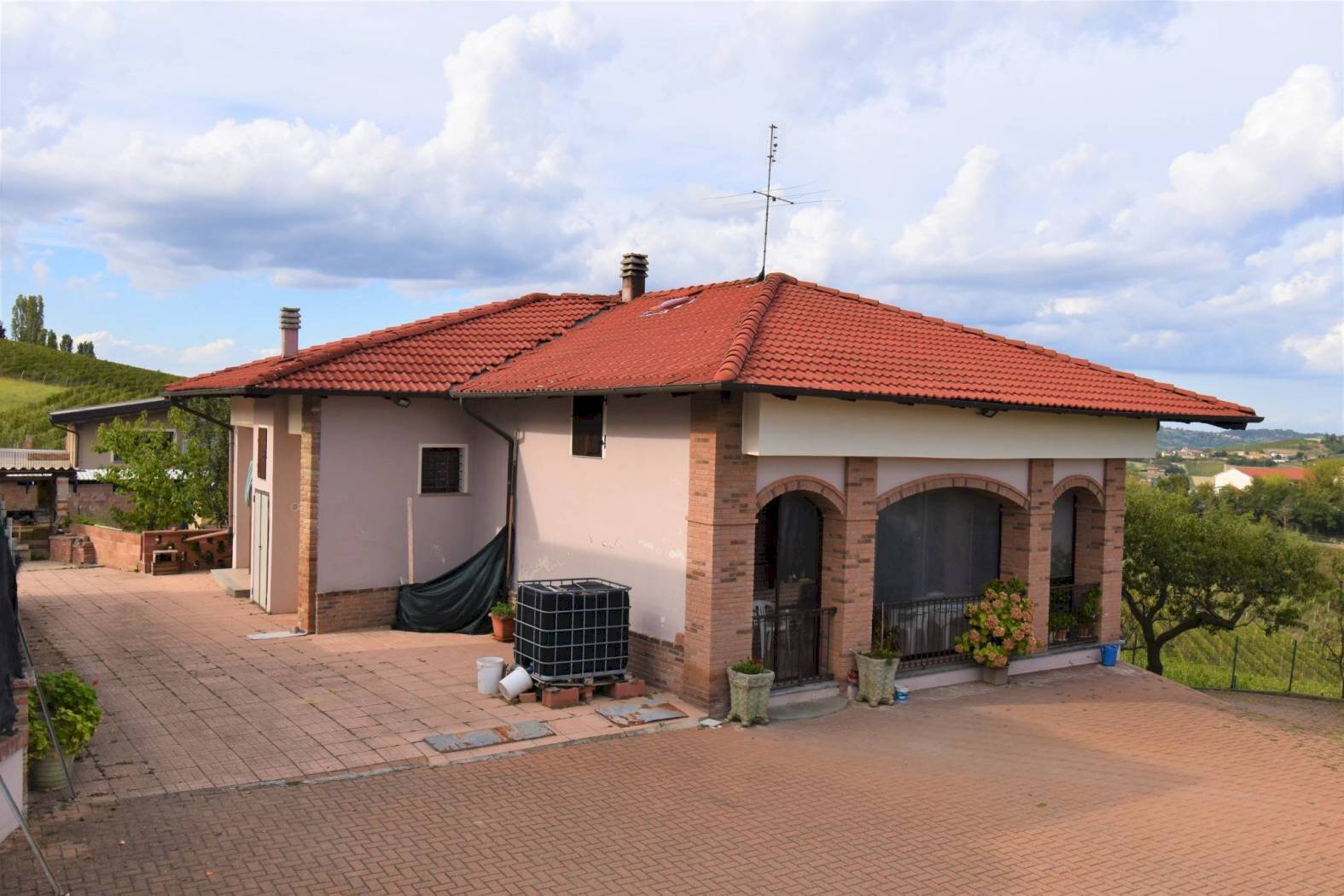 Villa in vendita a Agliano Terme, 1 locali, prezzo € 229.000 | CambioCasa.it