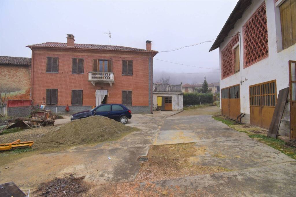 Rustico / Casale in Vendita a Montegrosso d'Asti