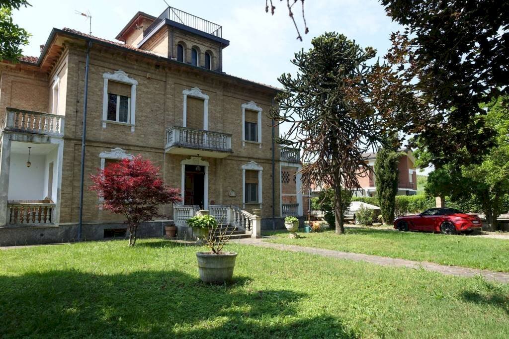 Villa in vendita a Nizza Monferrato, 1 locali, prezzo € 450.000 | PortaleAgenzieImmobiliari.it