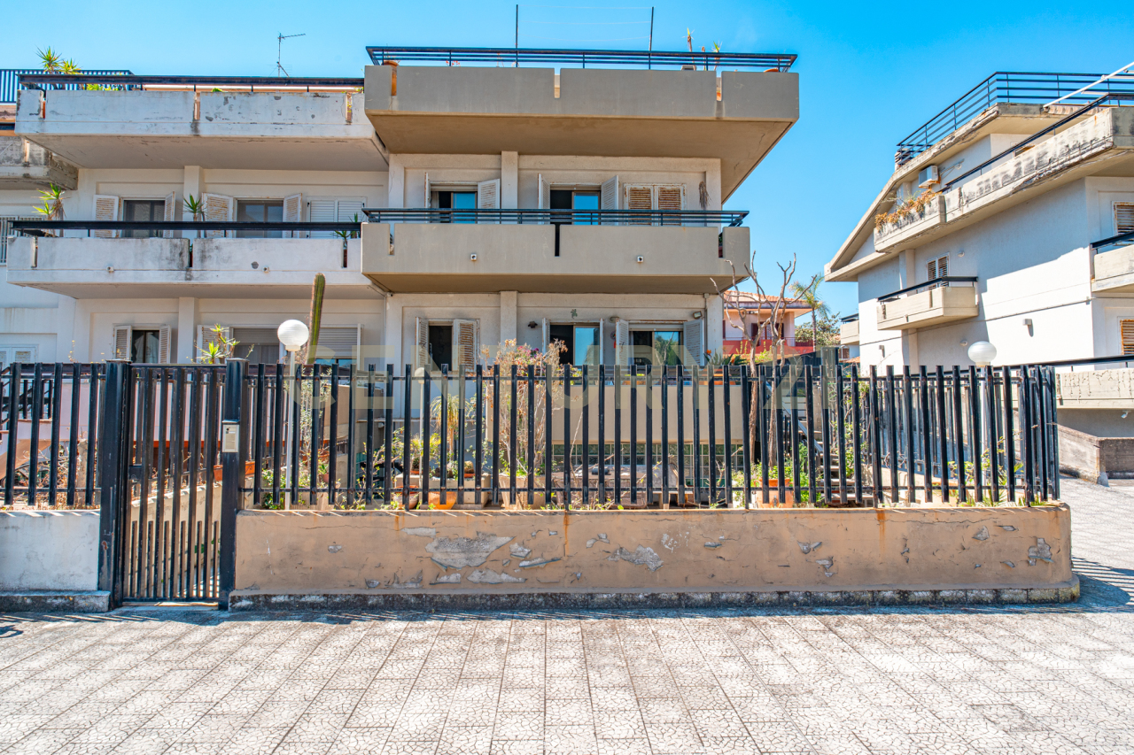 Villa in vendita a Aci Castello, 9 locali, prezzo € 590.000 | PortaleAgenzieImmobiliari.it