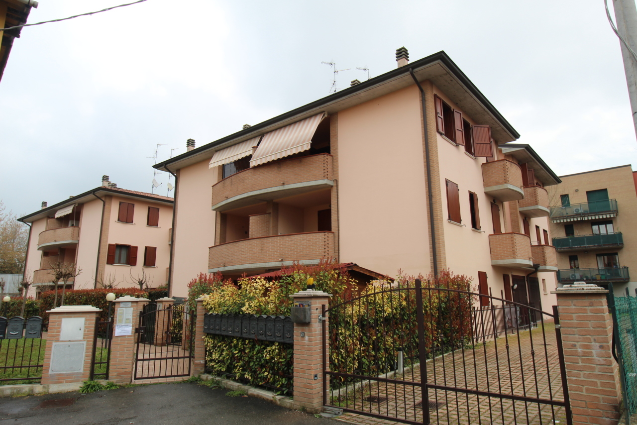 Appartamento in vendita a Reggio Emilia, 4 locali, prezzo € 135.000 | PortaleAgenzieImmobiliari.it