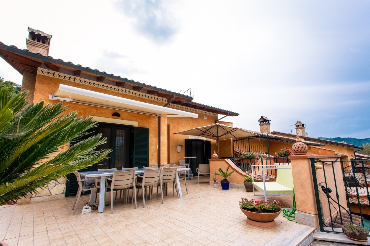 Villa in vendita a Tivoli, 6 locali, prezzo € 420.000 | PortaleAgenzieImmobiliari.it