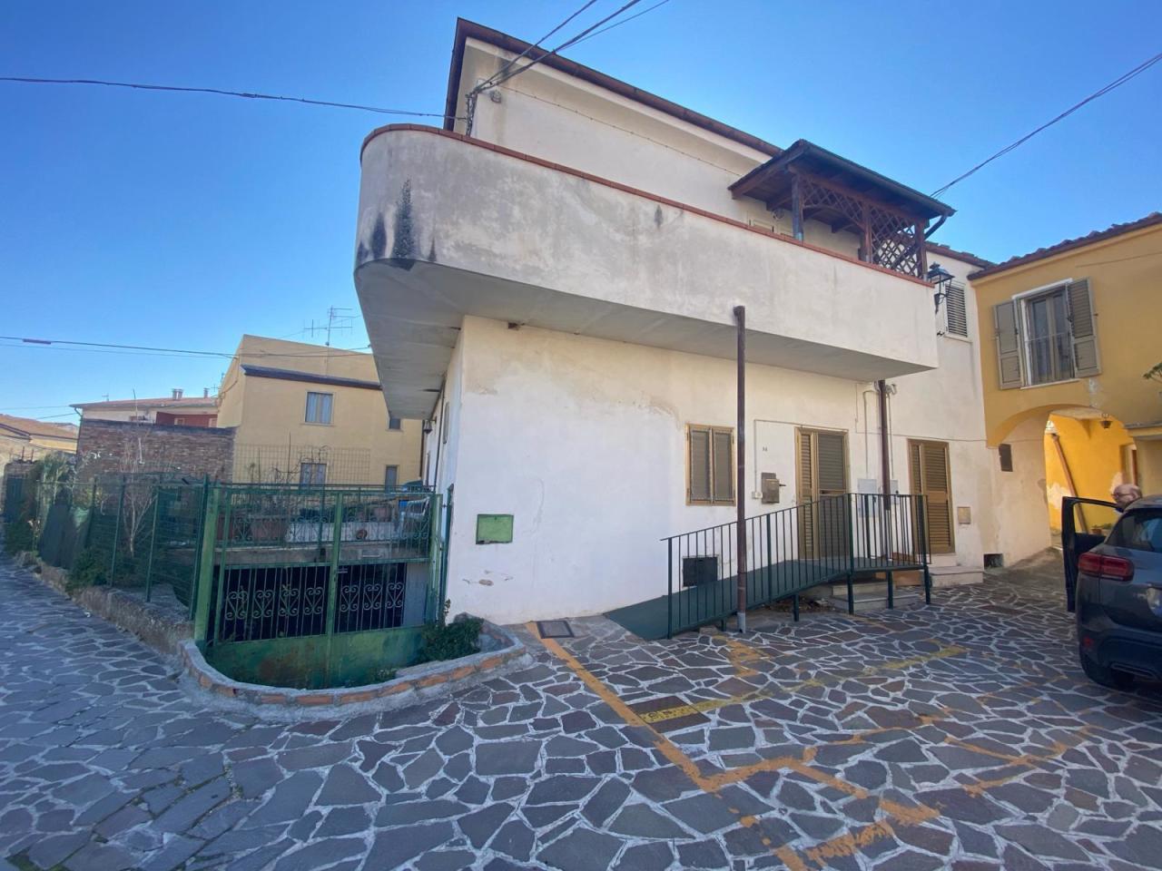 Villa in vendita a Torre De' Passeri, 7 locali, prezzo € 114.000 | PortaleAgenzieImmobiliari.it
