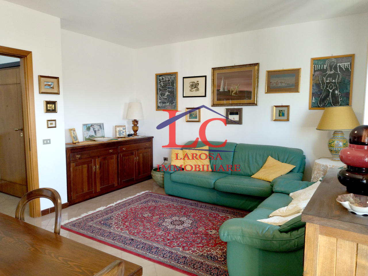 Appartamento in vendita a Lecce, 7 locali, prezzo € 130.000 | PortaleAgenzieImmobiliari.it