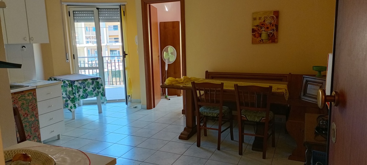Appartamento in vendita a Gizzeria, 3 locali, prezzo € 65.000 | PortaleAgenzieImmobiliari.it