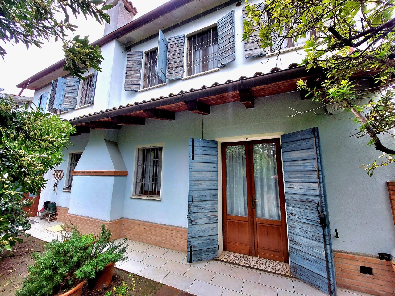 Villa in vendita a Vescovana, 8 locali, prezzo € 300.000 | PortaleAgenzieImmobiliari.it