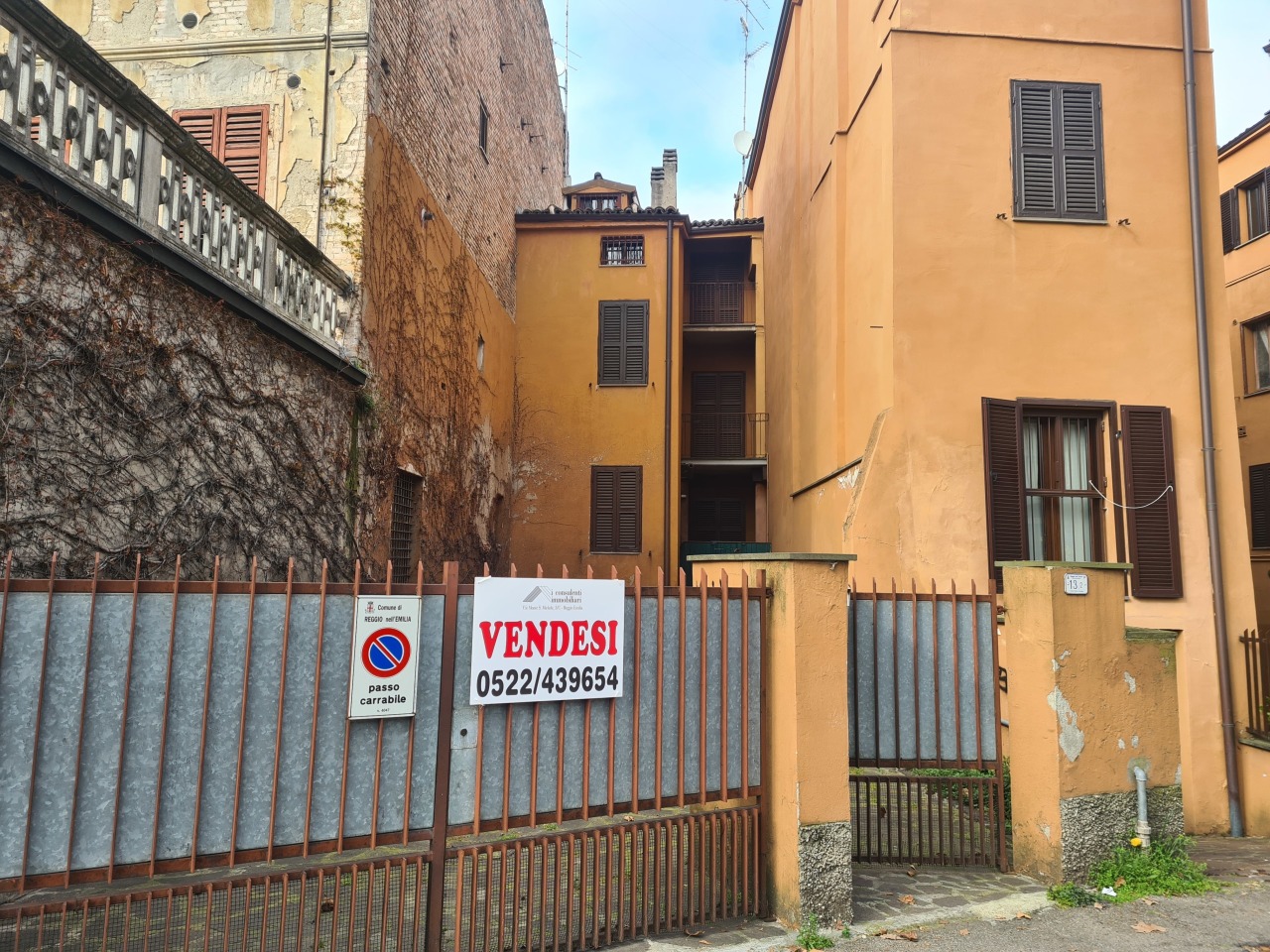 Soluzione Semindipendente in vendita a Reggio Emilia, 7 locali, prezzo € 270.000 | PortaleAgenzieImmobiliari.it