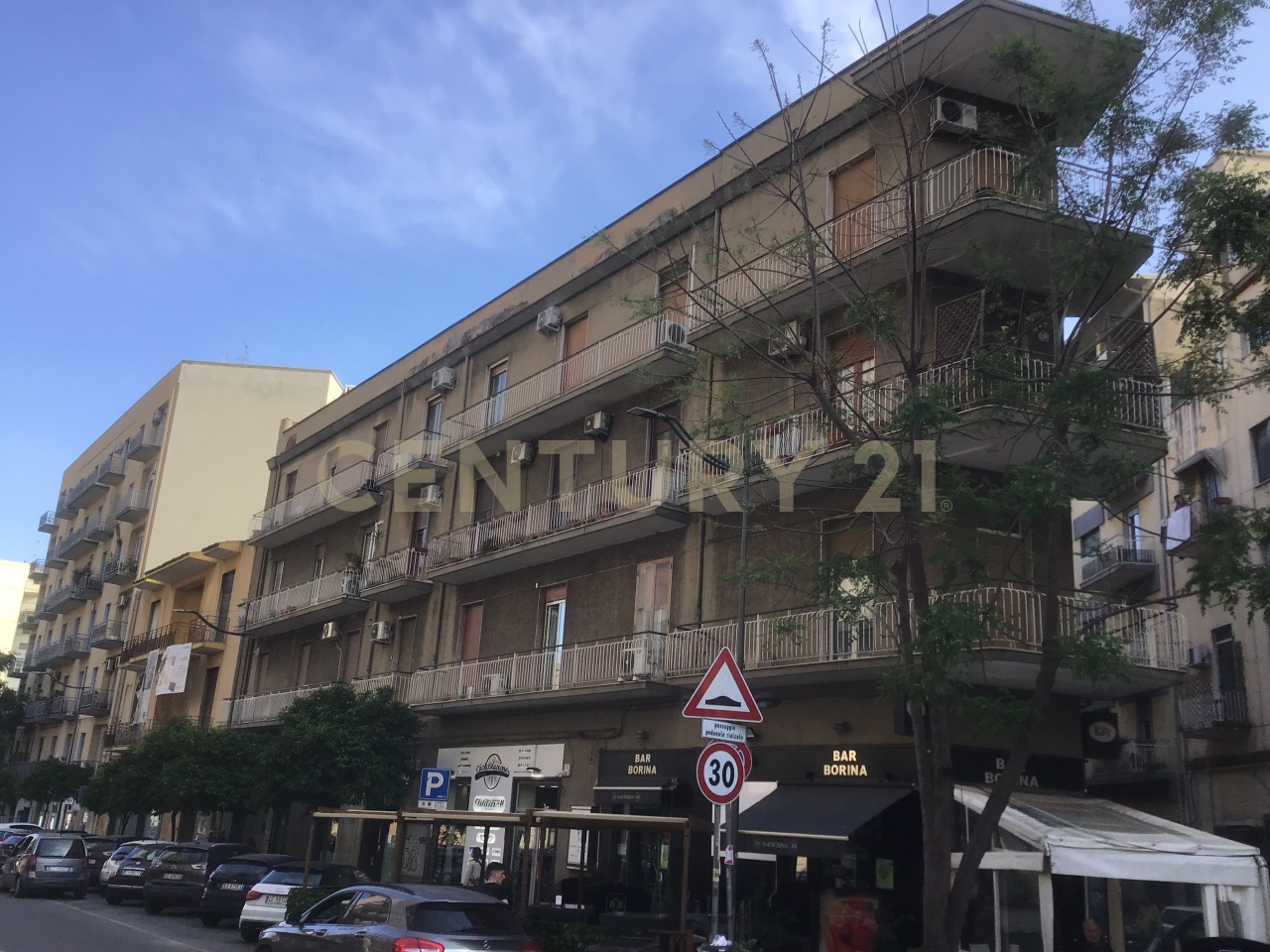 Appartamento in vendita a Catania, 5 locali, prezzo € 195.000 | PortaleAgenzieImmobiliari.it