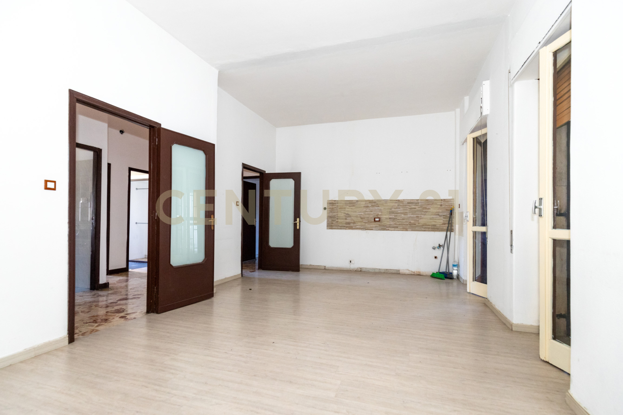 Appartamento in vendita a Catania, 5 locali, prezzo € 134.000 | PortaleAgenzieImmobiliari.it
