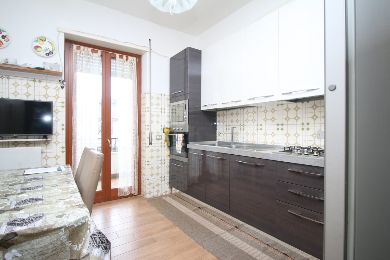 Appartamento in vendita a Como, 4 locali, prezzo € 230.000 | PortaleAgenzieImmobiliari.it