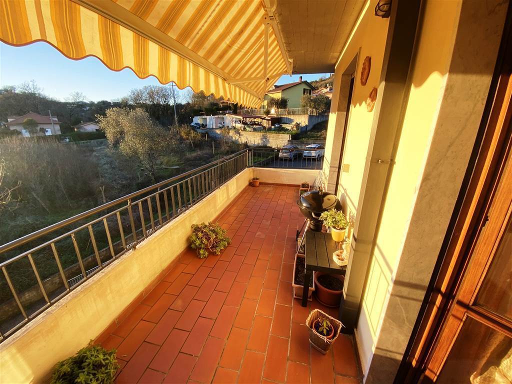 Appartamento in vendita a Santo Stefano di Magra, 4 locali, prezzo € 128.000 | PortaleAgenzieImmobiliari.it