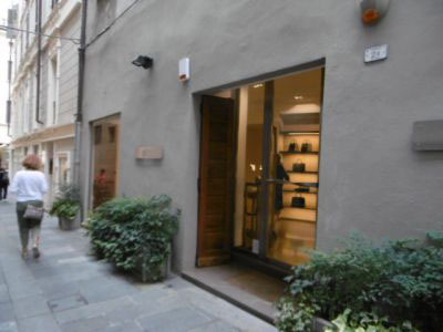 Negozio / Locale in affitto a Reggio Emilia, 2 locali, prezzo € 1.700 | PortaleAgenzieImmobiliari.it