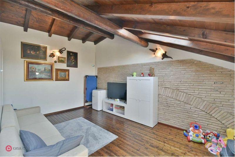 Appartamento in vendita a Erba, 4 locali, prezzo € 139.000 | PortaleAgenzieImmobiliari.it