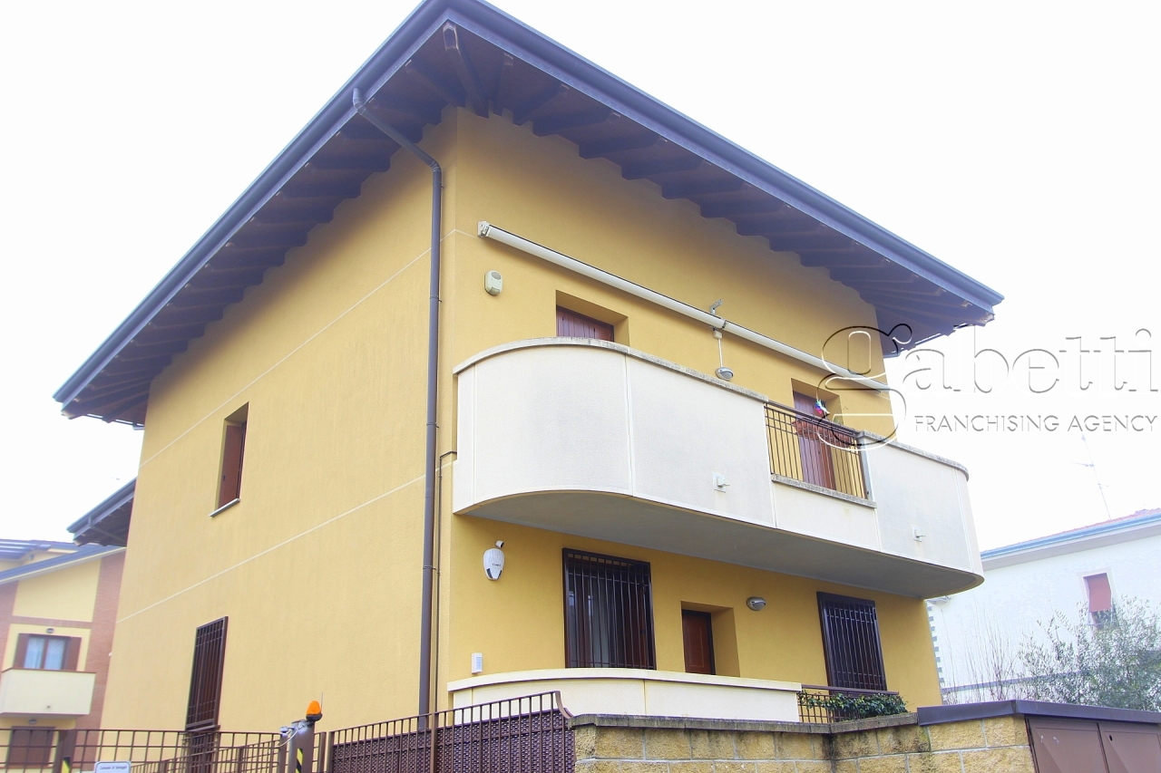 Appartamento in vendita a Bareggio, 4 locali, prezzo € 275.000 | PortaleAgenzieImmobiliari.it