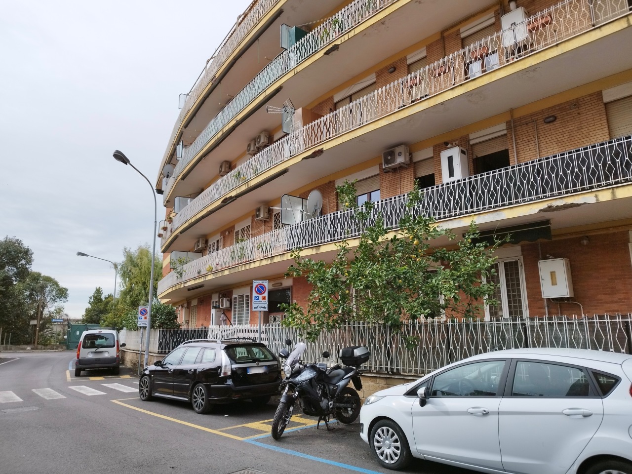 Appartamento in vendita a Ciampino, 3 locali, prezzo € 68.000 | PortaleAgenzieImmobiliari.it