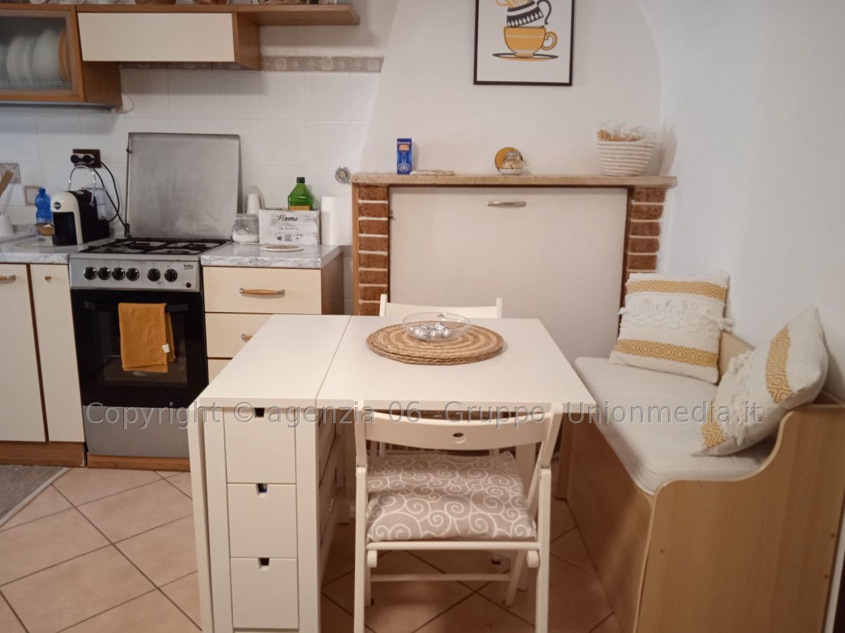 Appartamento in vendita a Santo Stefano di Magra, 3 locali, prezzo € 82.000 | PortaleAgenzieImmobiliari.it