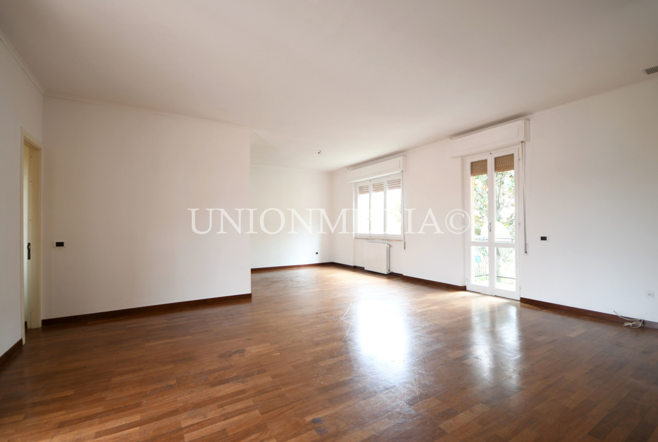 Appartamento in vendita a Castelnuovo Magra, 4 locali, prezzo € 165.000 | PortaleAgenzieImmobiliari.it