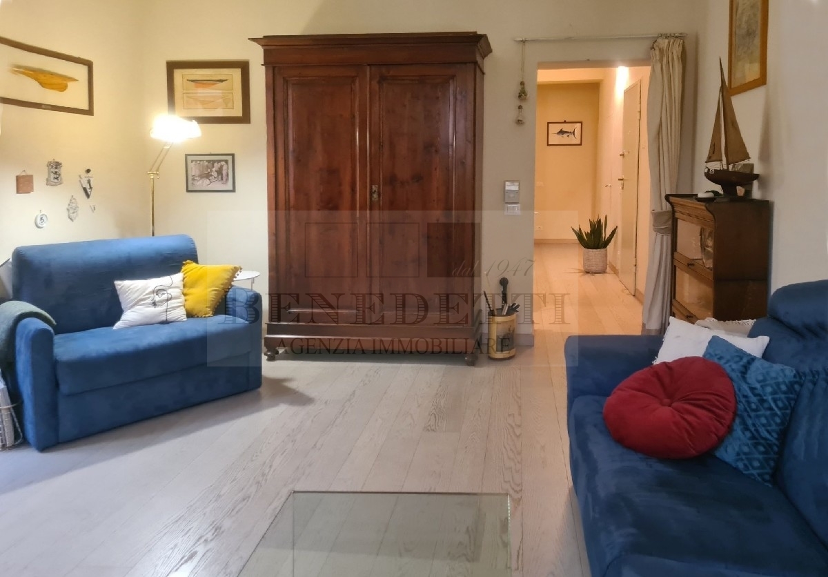Appartamento in vendita a Pietrasanta, 3 locali, prezzo € 400.000 | PortaleAgenzieImmobiliari.it