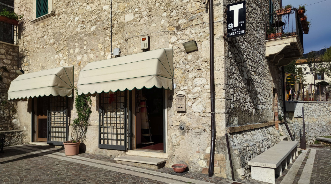 Tabacchi / Ricevitoria in vendita a Montecchio, 2 locali, prezzo € 90.000 | PortaleAgenzieImmobiliari.it