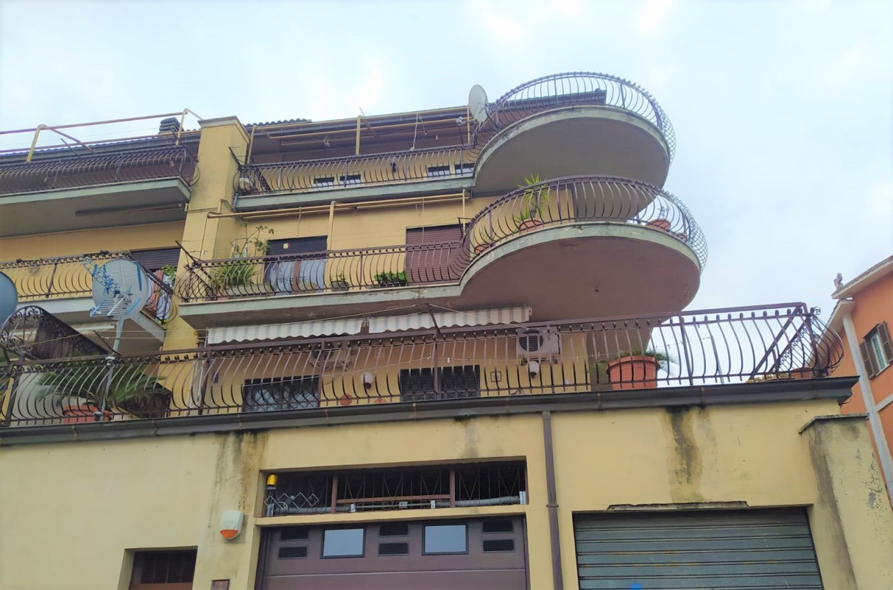 Appartamento in vendita a Monte Porzio Catone, 3 locali, prezzo € 59.000 | CambioCasa.it