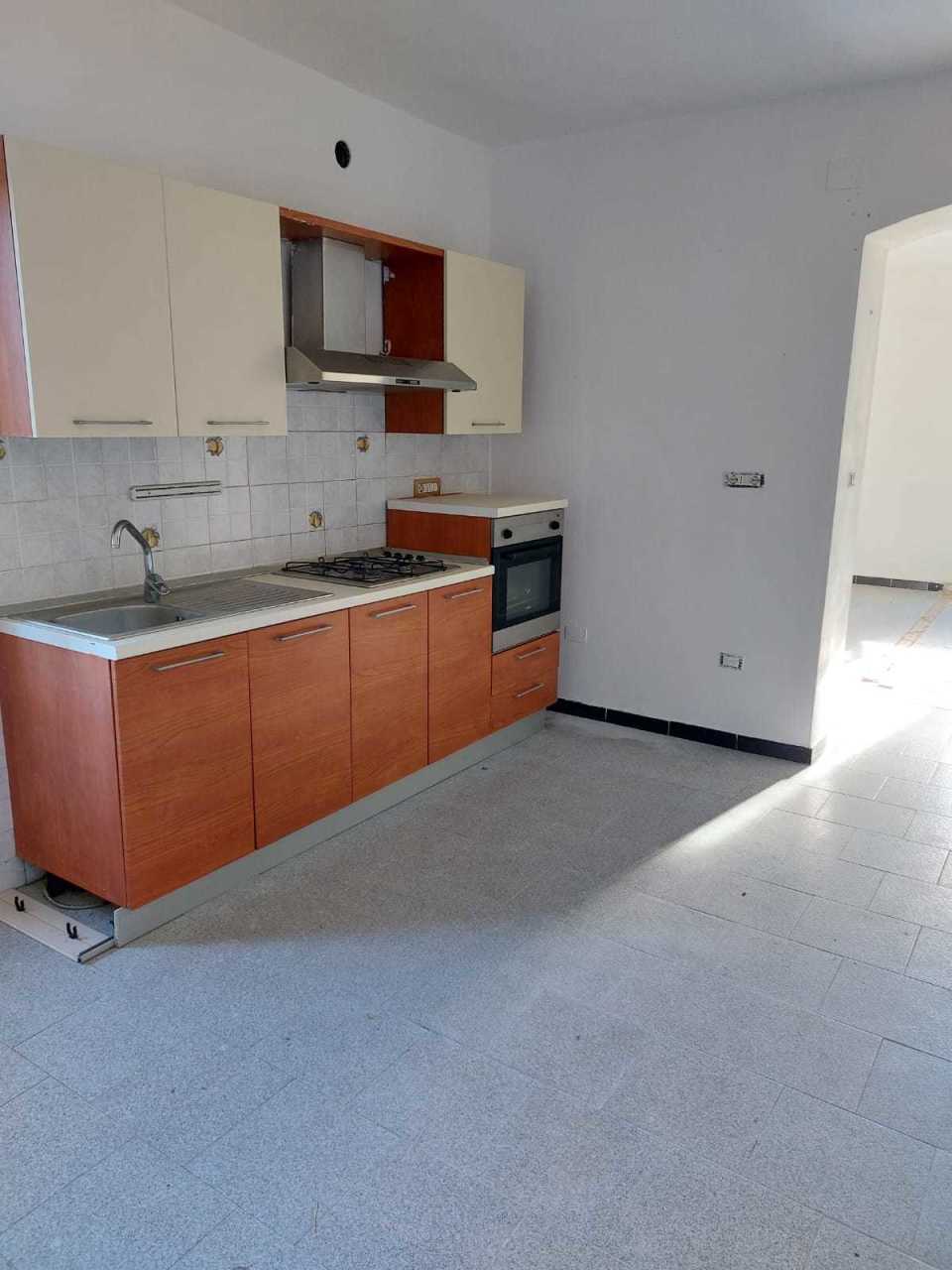 Appartamento in vendita a Castelnuovo Magra, 2 locali, prezzo € 60.000 | PortaleAgenzieImmobiliari.it