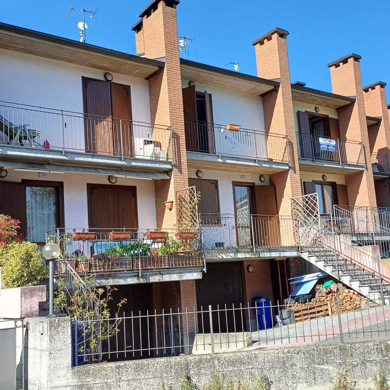 Villa a Schiera in vendita a Fornovo di Taro, 6 locali, prezzo € 150.000 | PortaleAgenzieImmobiliari.it