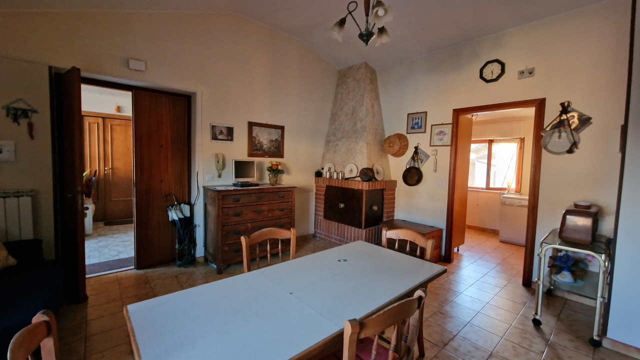 Appartamento in vendita a Penna in Teverina, 5 locali, prezzo € 59.000 | PortaleAgenzieImmobiliari.it