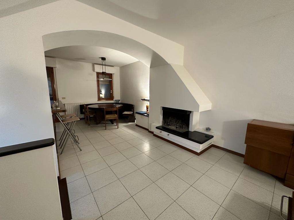 Villa a Schiera in vendita a Ortonovo, 6 locali, prezzo € 260.000 | PortaleAgenzieImmobiliari.it