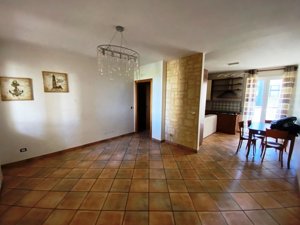 Appartamento in vendita a Casamassima, 3 locali, prezzo € 145.000 | PortaleAgenzieImmobiliari.it