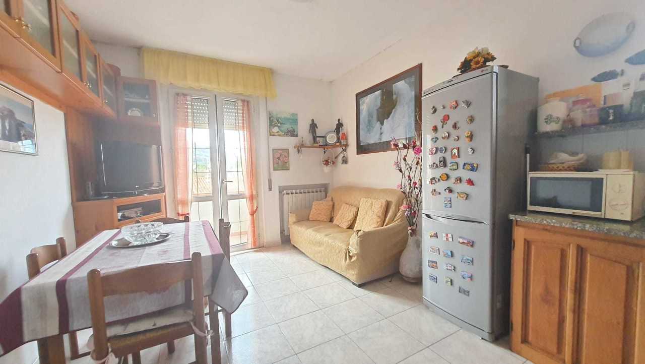 Appartamento in vendita a Ameglia, 3 locali, prezzo € 140.000 | PortaleAgenzieImmobiliari.it