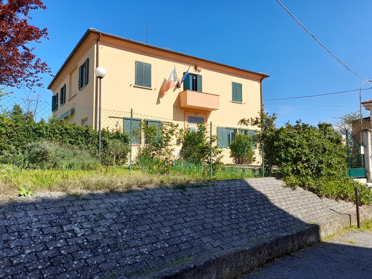 Villa in vendita a Montepulciano, 10 locali, prezzo € 289.000 | PortaleAgenzieImmobiliari.it