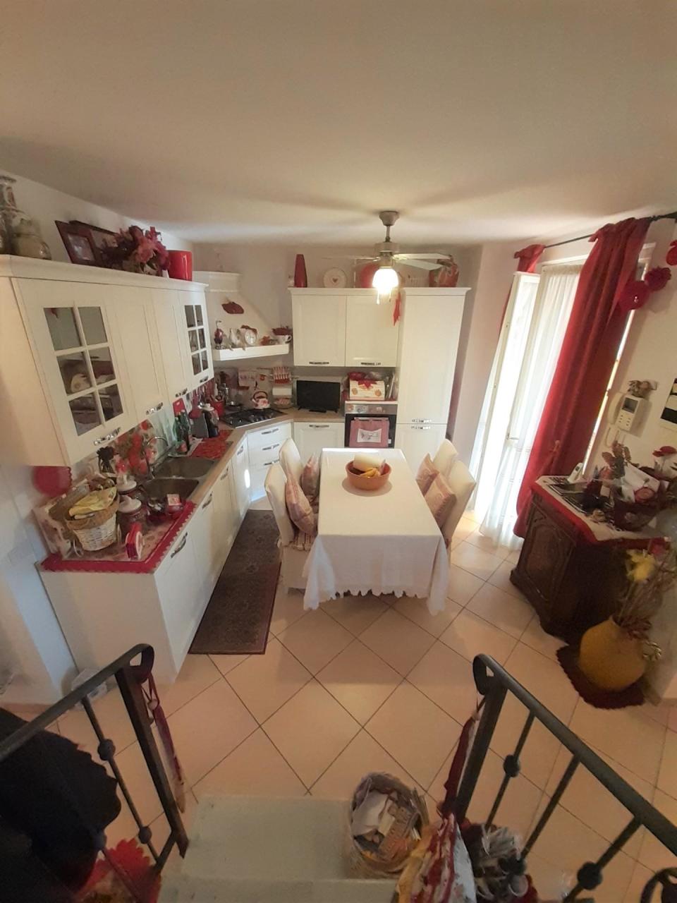 Villa a Schiera in vendita a Castelnuovo Magra, 6 locali, prezzo € 330.000 | PortaleAgenzieImmobiliari.it