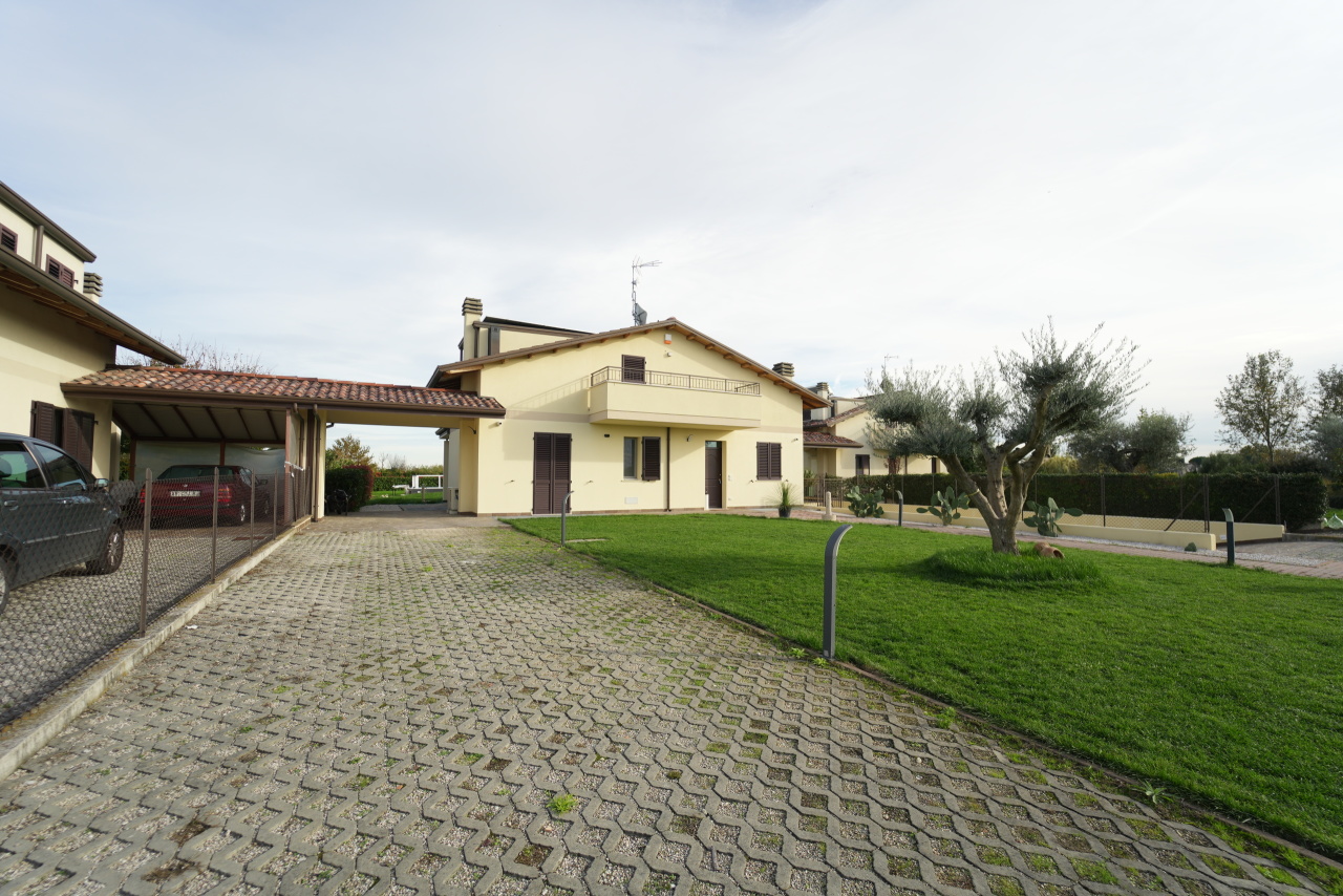 Villa in vendita a Rimini, 8 locali, prezzo € 950.000 | PortaleAgenzieImmobiliari.it