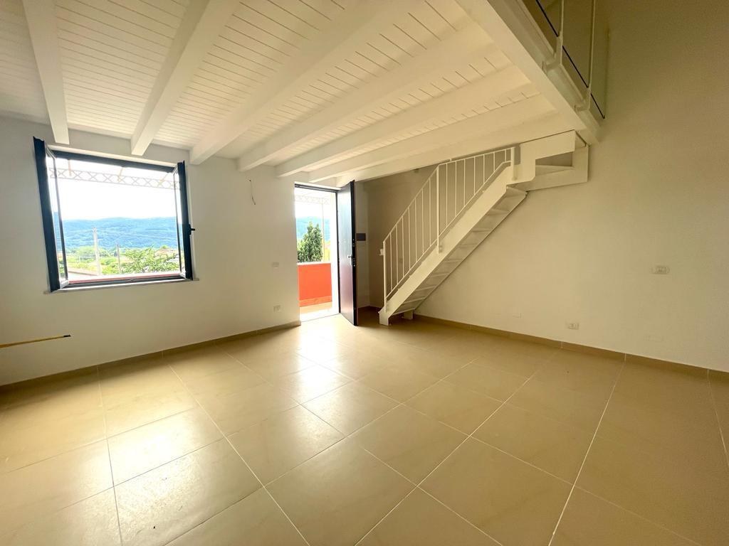 Appartamento in vendita a Sarzana, 2 locali, prezzo € 120.000 | PortaleAgenzieImmobiliari.it