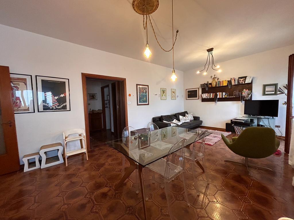 Appartamento in vendita a Francavilla al Mare, 9 locali, prezzo € 260.000 | PortaleAgenzieImmobiliari.it