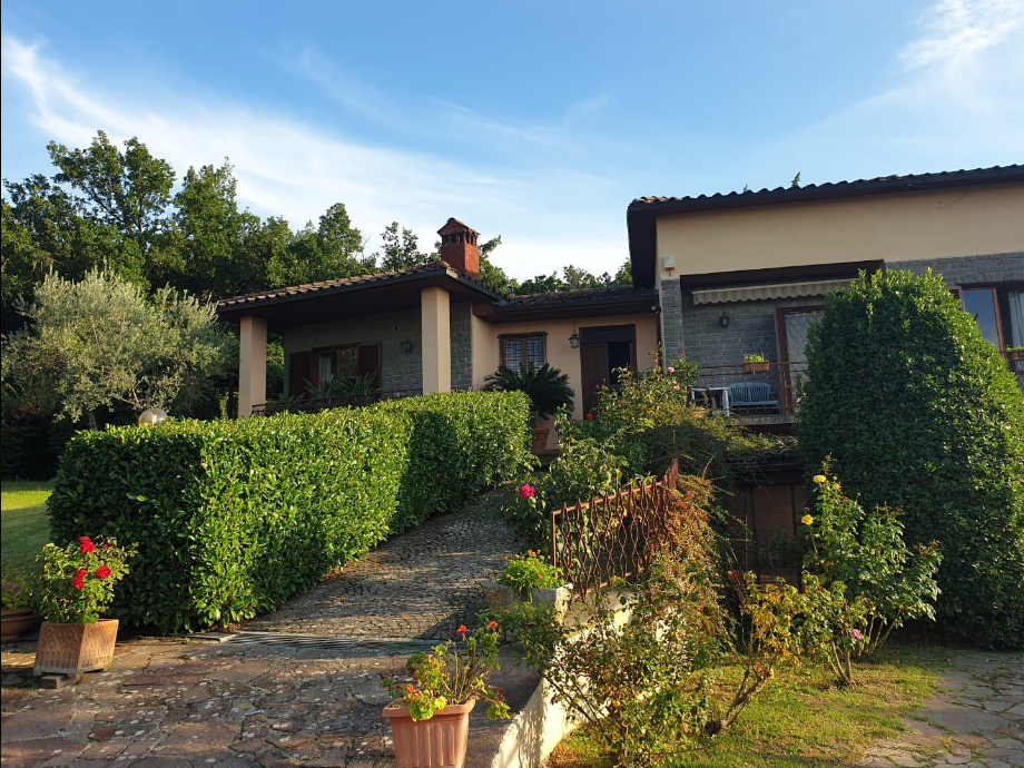 Villa in vendita a Montecchio, 10 locali, prezzo € 250.000 | PortaleAgenzieImmobiliari.it