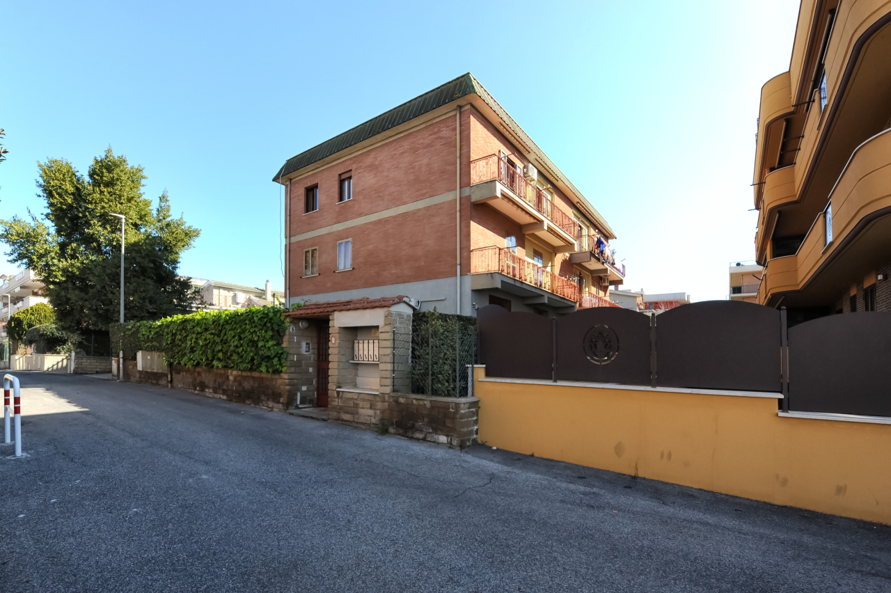 Appartamento in vendita a Marino, 5 locali, prezzo € 198.000 | PortaleAgenzieImmobiliari.it