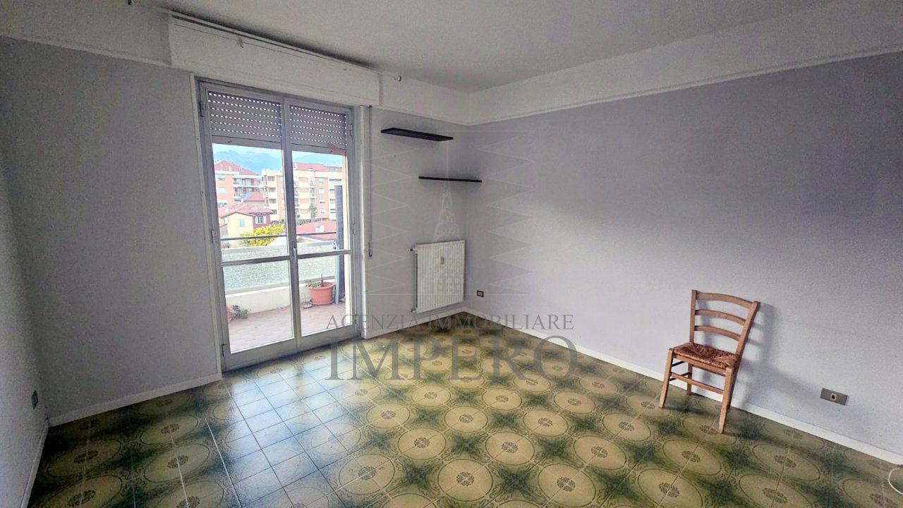Appartamento in vendita a Ventimiglia, 2 locali, prezzo € 165.000 | PortaleAgenzieImmobiliari.it