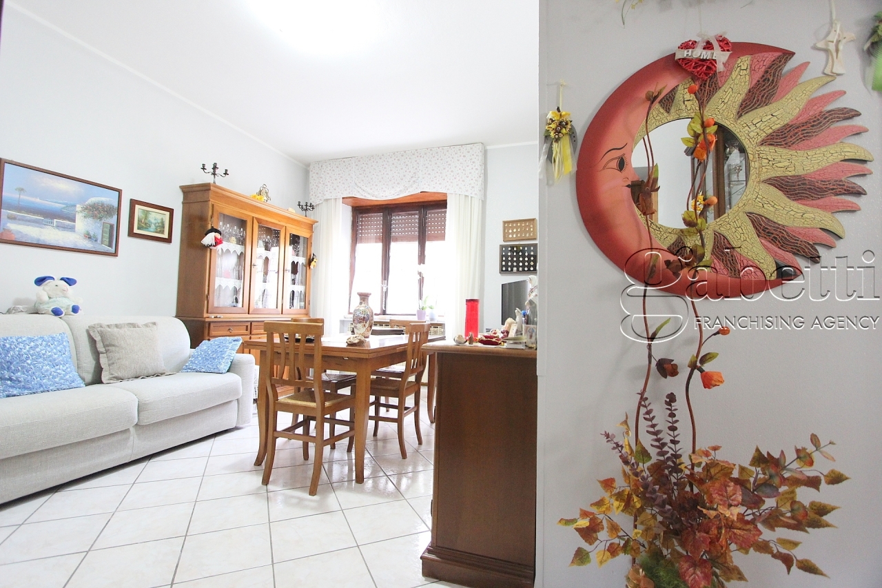 Appartamento in vendita a Nerviano, 3 locali, prezzo € 150.000 | PortaleAgenzieImmobiliari.it