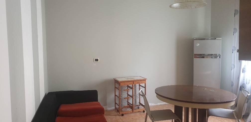 Appartamento in affitto a Varano de' Melegari, 4 locali, prezzo € 450 | CambioCasa.it