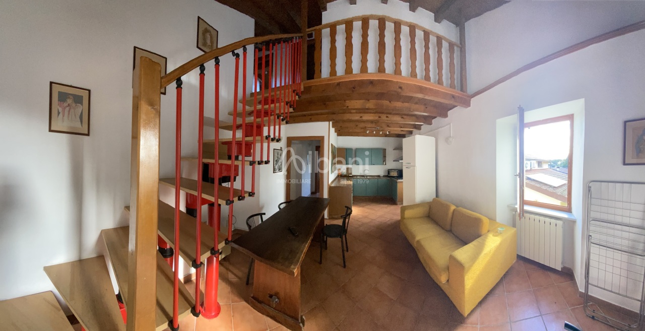 Appartamento in vendita a Lerici, 5 locali, prezzo € 170.000 | PortaleAgenzieImmobiliari.it