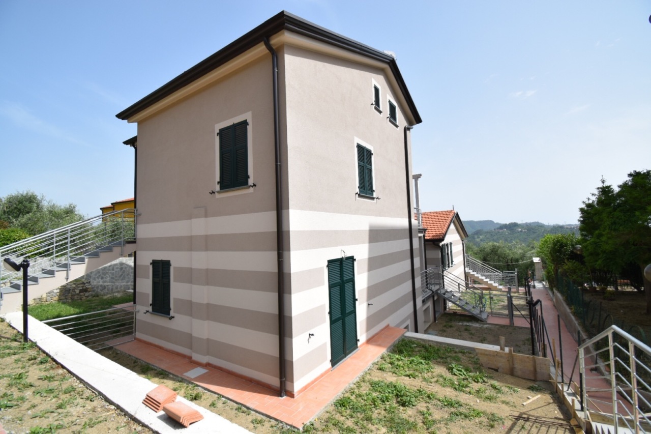 Soluzione Semindipendente in vendita a Vezzano Ligure, 4 locali, prezzo € 165.000 | PortaleAgenzieImmobiliari.it