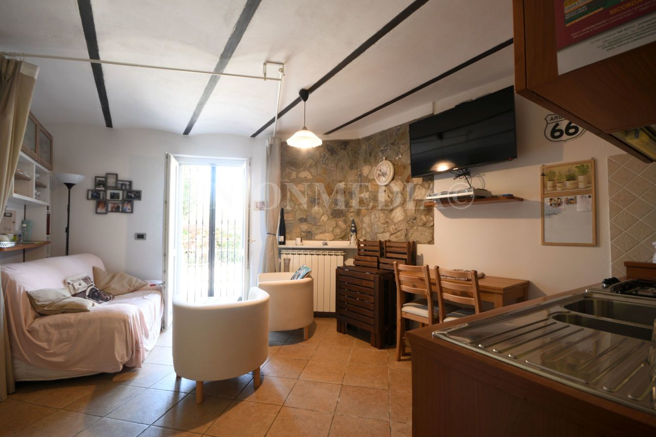 Appartamento in vendita a Castelnuovo Magra, 2 locali, prezzo € 128.000 | PortaleAgenzieImmobiliari.it