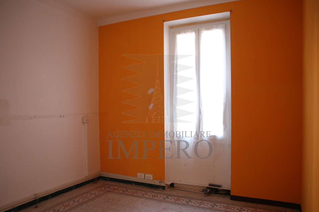 Appartamento in vendita a Ventimiglia, 5 locali, prezzo € 199.000 | PortaleAgenzieImmobiliari.it