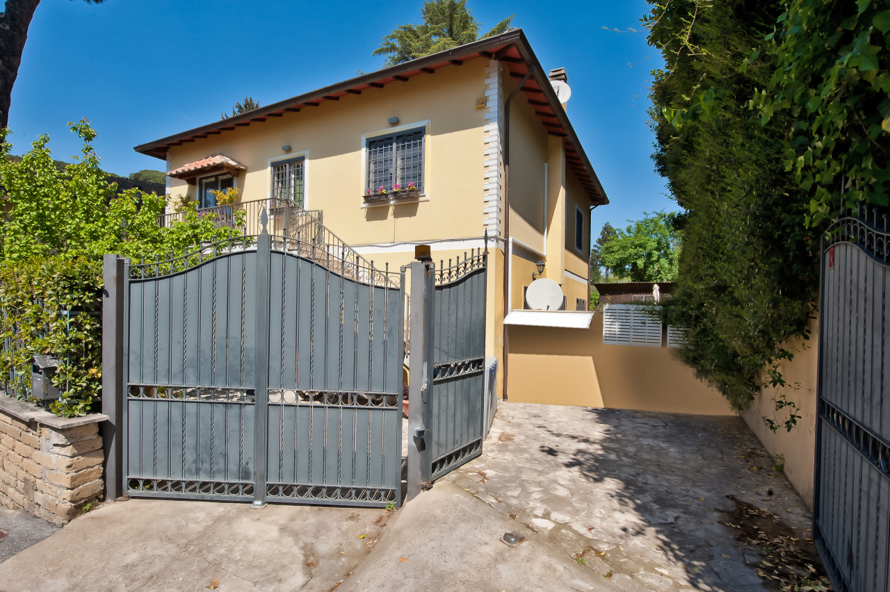 Appartamento in vendita a Grottaferrata, 6 locali, prezzo € 385.000 | PortaleAgenzieImmobiliari.it