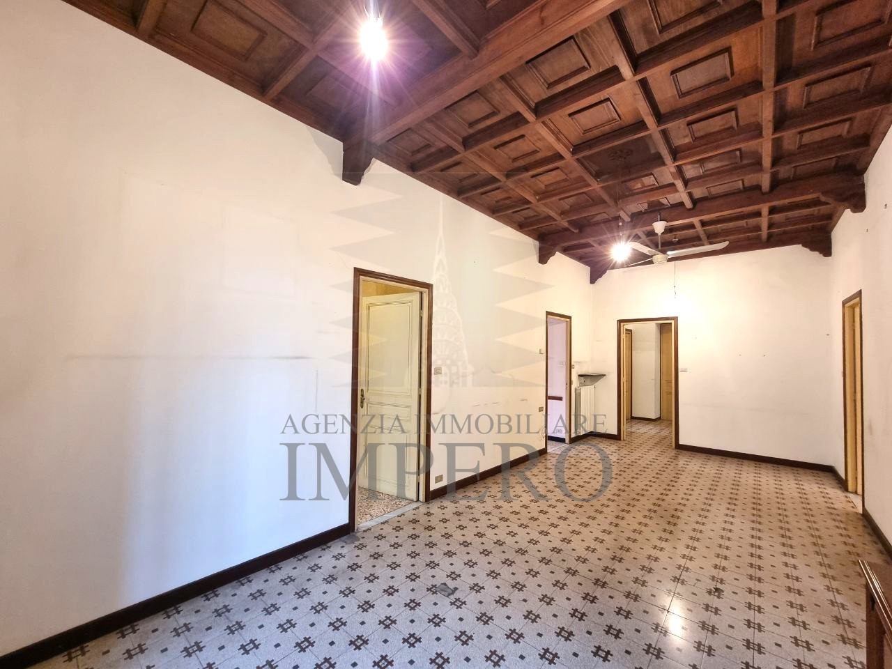 Appartamento in vendita a Ventimiglia, 7 locali, prezzo € 217.000 | PortaleAgenzieImmobiliari.it